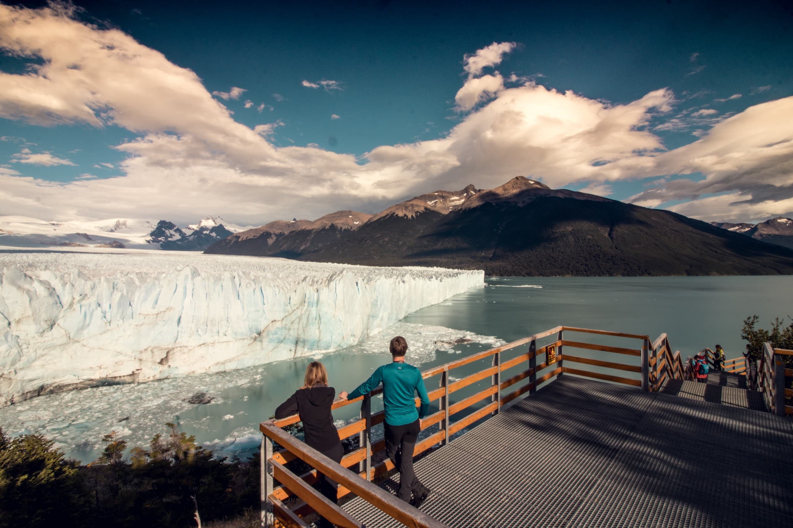 BUS DE LINEA AL GLACIAR PERITO MORENO